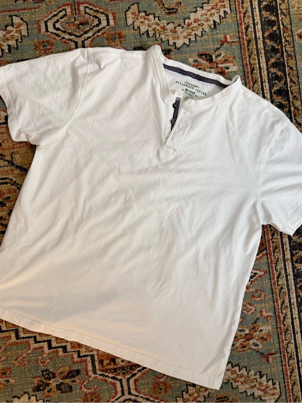Alexander Julian Men’s White Short-Sleeve Henley Shirt